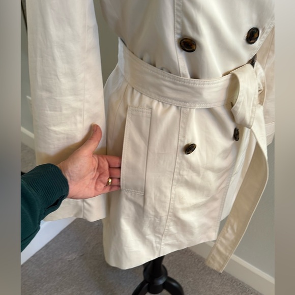 Banana Republic Rain coat, Camel/Beige Double breasted Medium - Picture 4 of 10